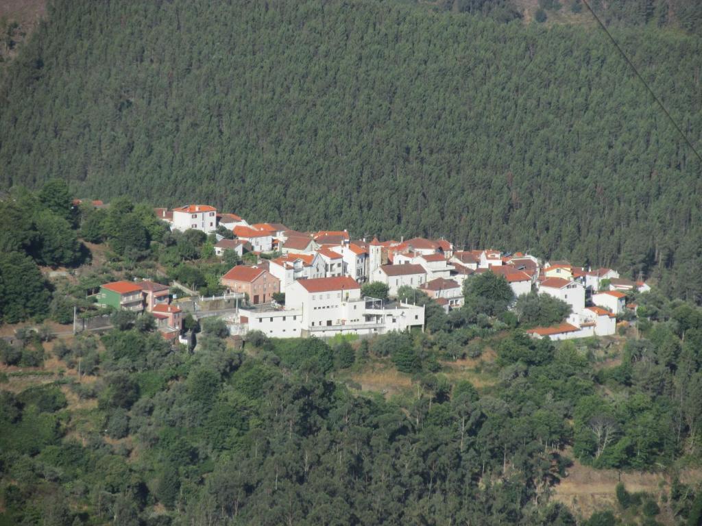 Alojamento Local De Pardieiros Hotell Avô Eksteriør bilde